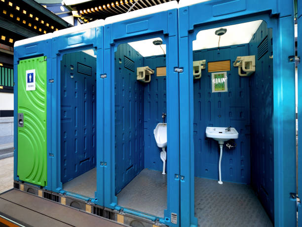 Porta potty delivery and setup in Las Campanas, NM